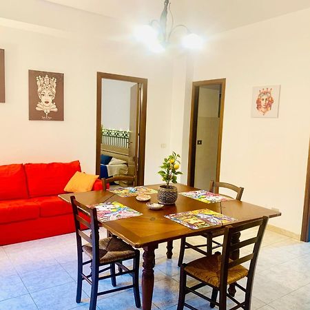 A Un Passo Dal Massimo 1 Apartment ปาแลร์โม ภายนอก รูปภาพ