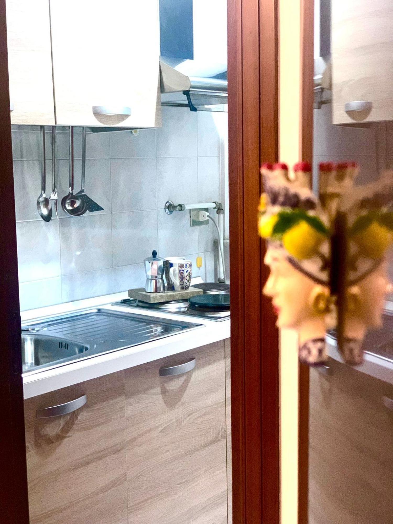 A Un Passo Dal Massimo 1 Apartment ปาแลร์โม ภายนอก รูปภาพ